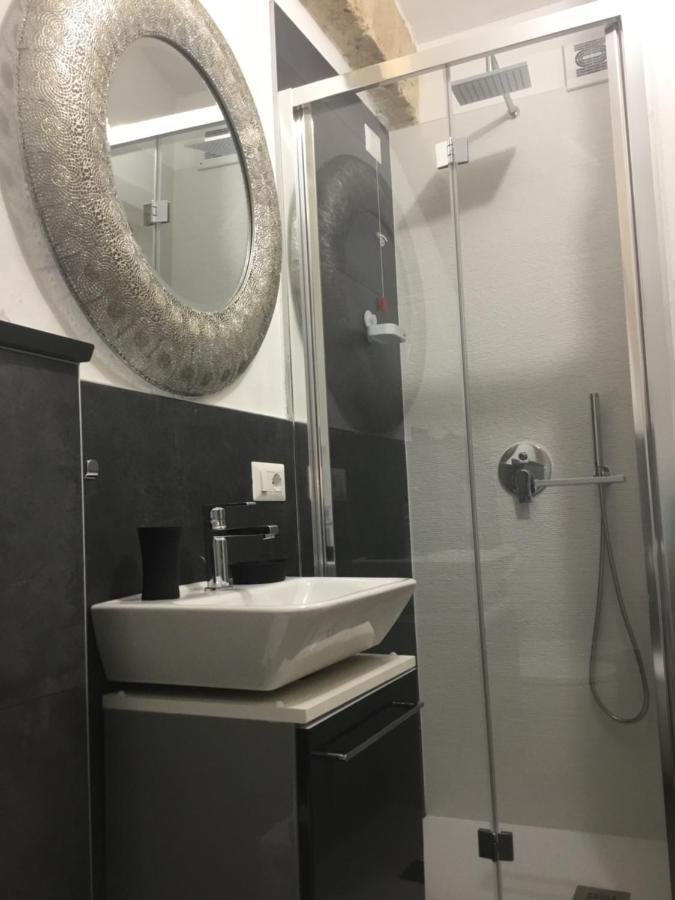 Flos Bari Exteriör bild